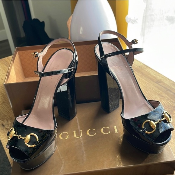 Gucci Shoes - Gucci black patent leather Claudia sandals